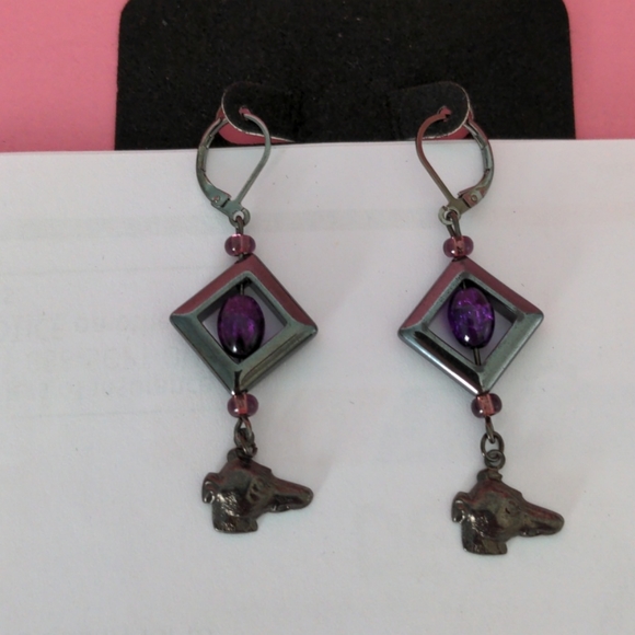 Greyhound Earrings - Picture 3 of 4